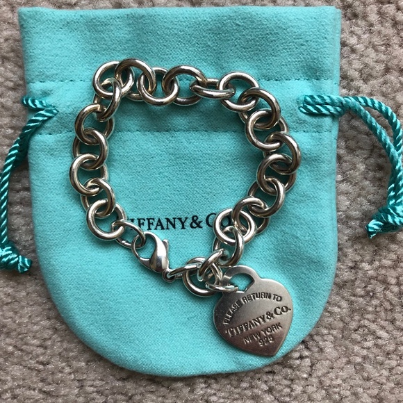 Authentic Tiffany Return to Tiffany Heart Charm Bracelet. - Picture 1 of 9